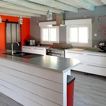 De 5 Chambres Avec Piscine Privee Jardin Clos Et Wifi A Vila