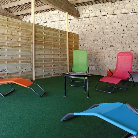 Vila De 5 Chambres Avec Piscine Privee Jardin Clos Et Wifi A Voissay