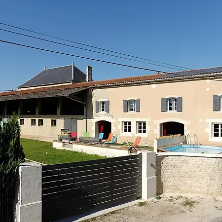 De 5 Chambres Avec Piscine Privee Jardin Clos Et Wifi A Vila
